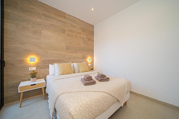 En megler med gode referanser - SPANIA1.no