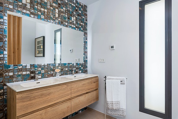 En megler med gode referanser - SPANIA1.no