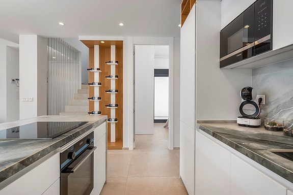 En megler med gode referanser - SPANIA1.no