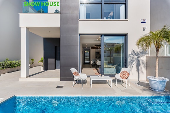 En megler med gode referanser - SPANIA1.no