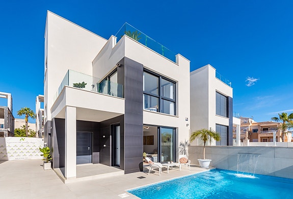 En megler med gode referanser - SPANIA1.no