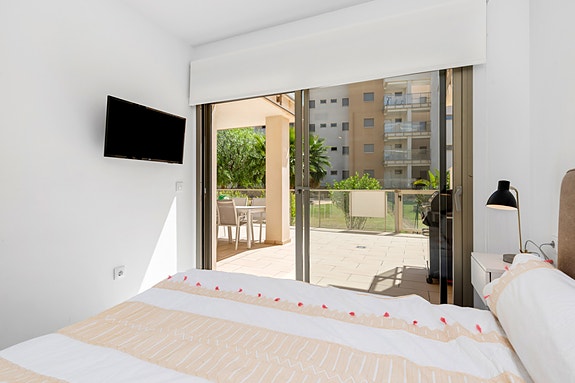 Soverom med utgang til terrassen