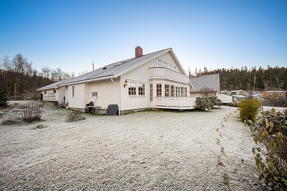 Velkommen til Østenbekkveien 41 presentert av EIE Harstad v/ Runar Bjørkelund