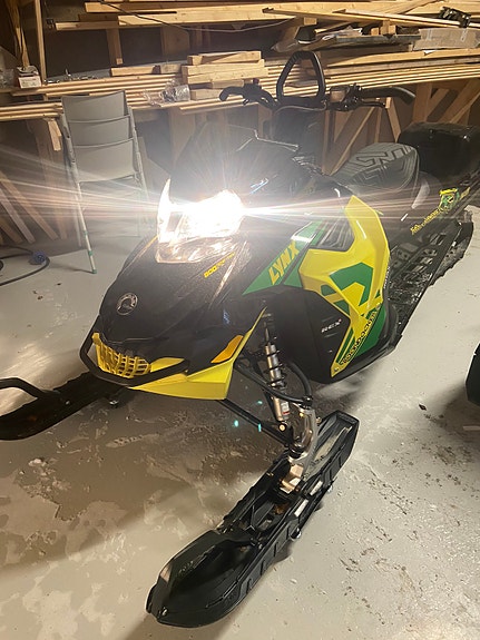 Lynx Boondocker std 3700 800re-Tec 2 of 15