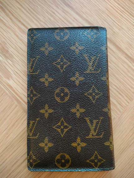 Louis Vuitton Monogram Bi-fold Checkbook Case