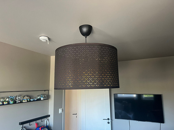 Lampeskjerm sort fra Ikea