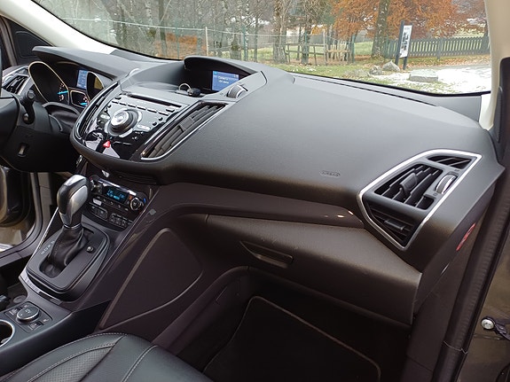 Ford Kuga 18 of 30