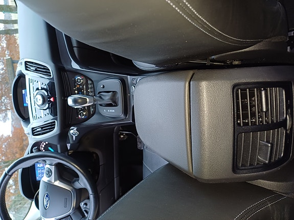 Ford Kuga 16 of 30
