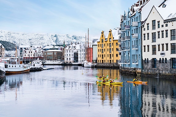 Helårsaktivitet i Brosundet, foto Øyvind Kåre Sunde