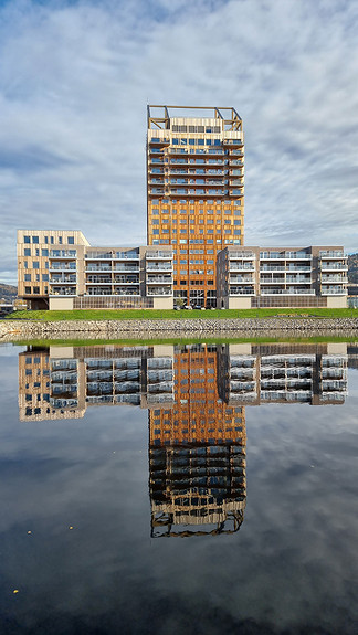 Mjøsbrygga, kontor ved Mjøstårnet. Foto: May-Sylvi Skinnelrien.