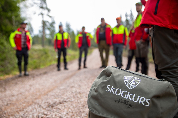 Fagdag og opplæring ute i felt. Foto: Ragnhild Kjeldsen.