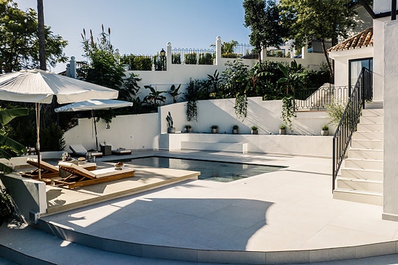 En megler med gode referanser - SPANIA1.no