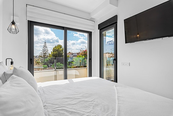 En megler med gode referanser - SPANIA1.no