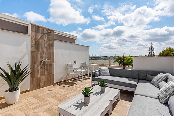 En megler med gode referanser - SPANIA1.no