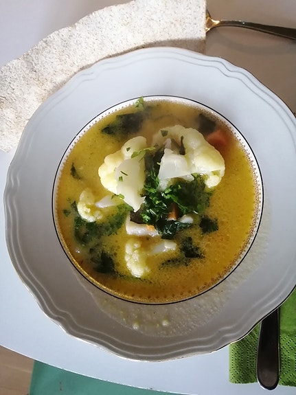 Sunne, kortreiste og varierte retter serveres til gjestene.