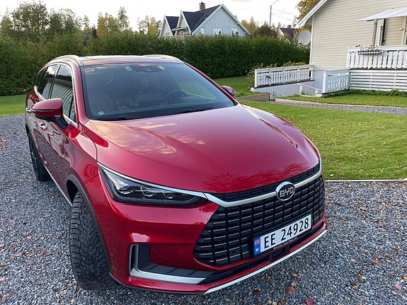 BYD Tang 2 of 12
