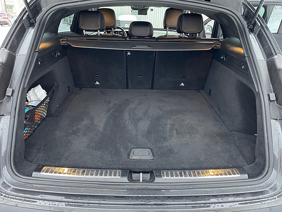 Mercedes-Benz EQC-Klasse 20 of 29