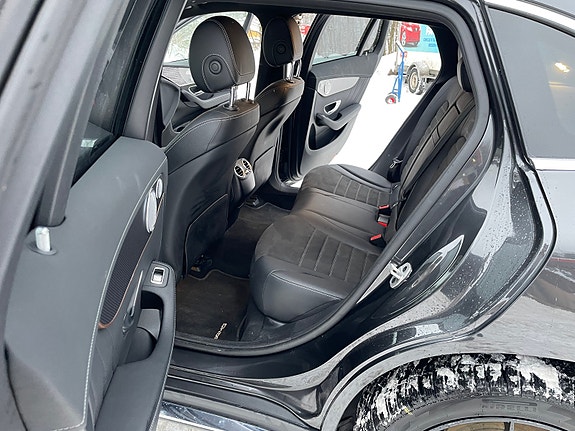Mercedes-Benz EQC-Klasse 21 of 29