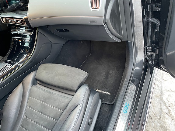Mercedes-Benz EQC-Klasse 17 of 29