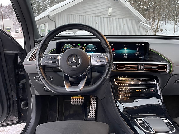 Mercedes-Benz EQC-Klasse 26 of 29