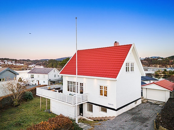 Velkommen til Håkonshellaveien 269 - presentert av Eiendomsmegler Vest v/Pål Kristian Fogge.