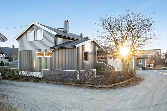 Velkommen til Tverveien 11 som her presenteres av eiendomsmegler Kristoffer Bjørnvik - REDE Eiendomsmegling.