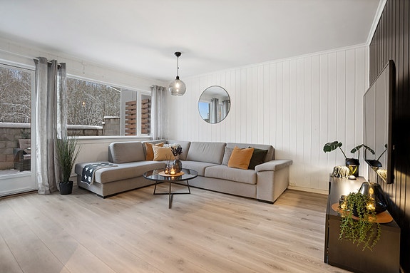 June Marie Brovold ved EiendomsMegler 1 har gleden av å presentere Nedre Flatåsveg 3 A.