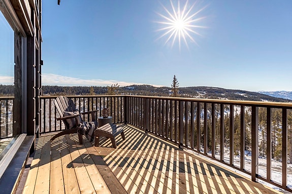 Velkommen til Midtre Fossliseteråsen 19. En flott lys hytte i et nyere hyttefelt på Norefjell.