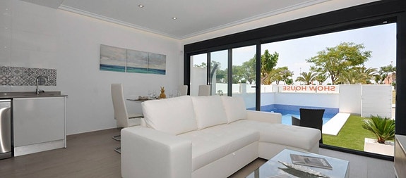 En megler med gode referanser - SPANIA1.no