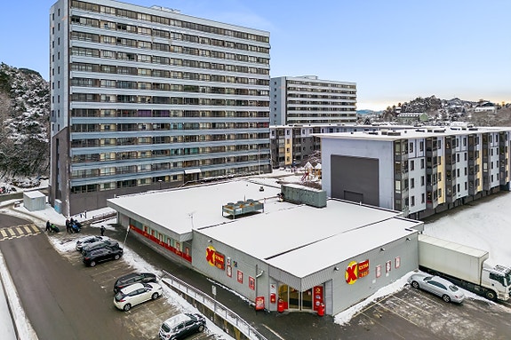 Nærbutikken Coop Extra ligger like rundt hjørne