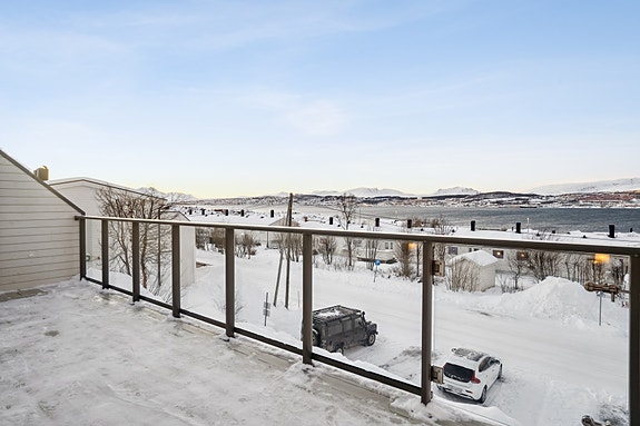 Velkommen til Gabbrovegen 31!
Et populært rekkehus over 2 plan med flott utsikt og solgang.