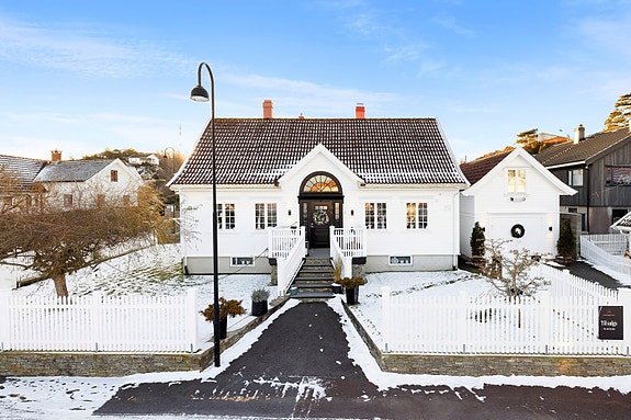 Velkommen til Oddaneveien 29, presentert av Siri Istre v/PrivatMegleren Larvik.