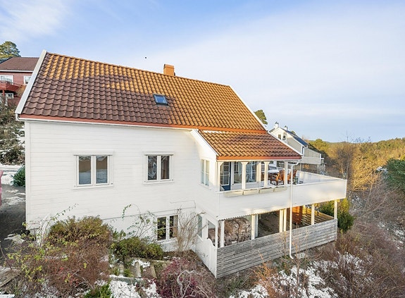 Velkommen til Heiaveien 33 - Presentert av Marius Engelskjønn v/ Meglerhuset & Partners, Arendal