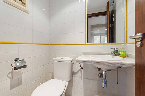 Bruk en megler med gode referanser - se SPANIA1.no