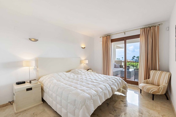 Bruk en megler med gode referanser - se SPANIA1.no