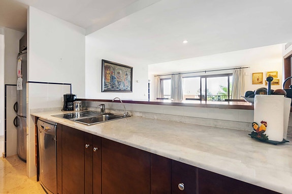 Bruk en megler med gode referanser - se SPANIA1.no