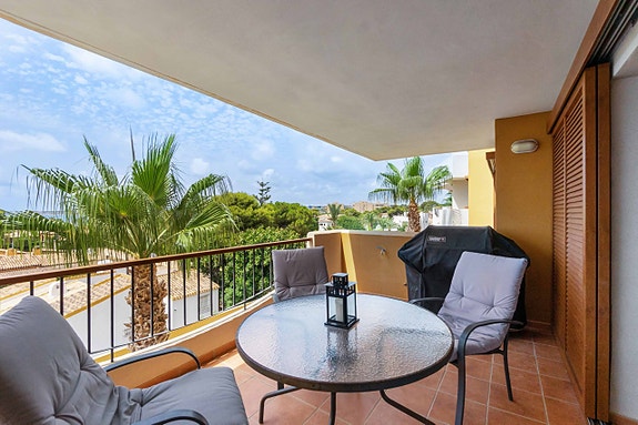 Bruk en megler med gode referanser - se SPANIA1.no