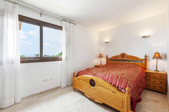 Bruk en megler med gode referanser - se SPANIA1.no