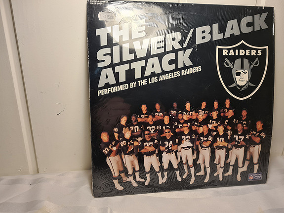 The Los Angeles Raiders – The Silver/Black Attack (1986, Vinyl