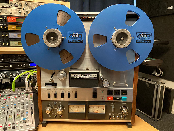 TEAC Open Reel Deck Model No. A-6100 Reel 26 type 17 type Used