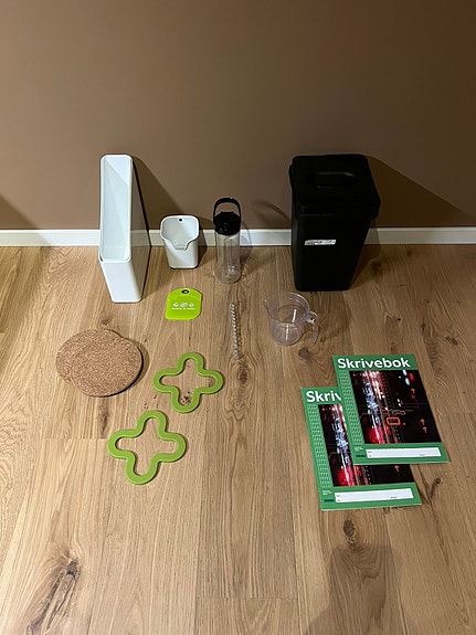 Product image 1 of 2