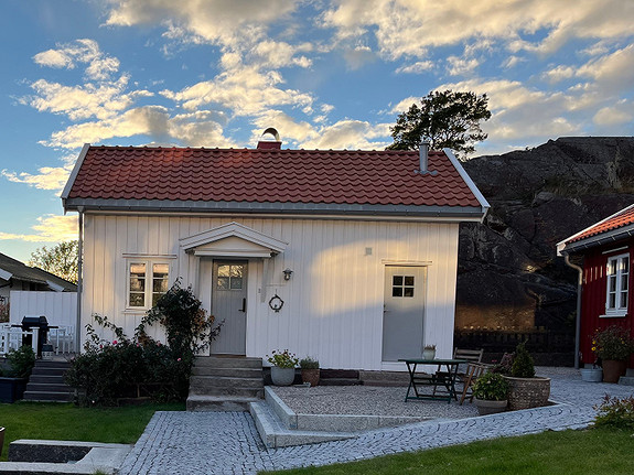 Idyllisk bryggerhus på Husøy nær Tønsberg - båtplass medfølger