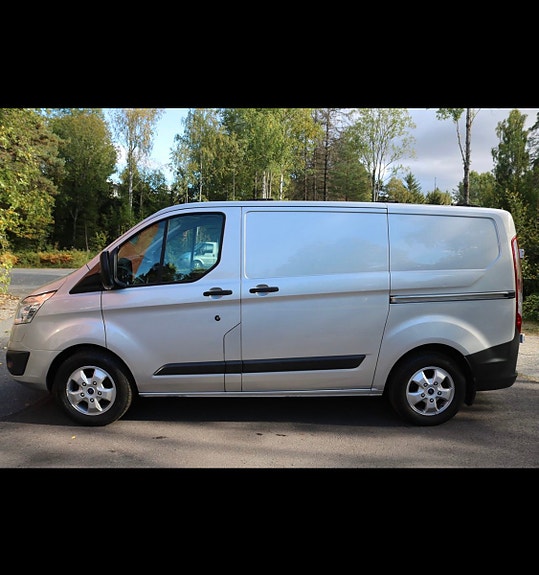 Ford Transit Custom 9 of 25