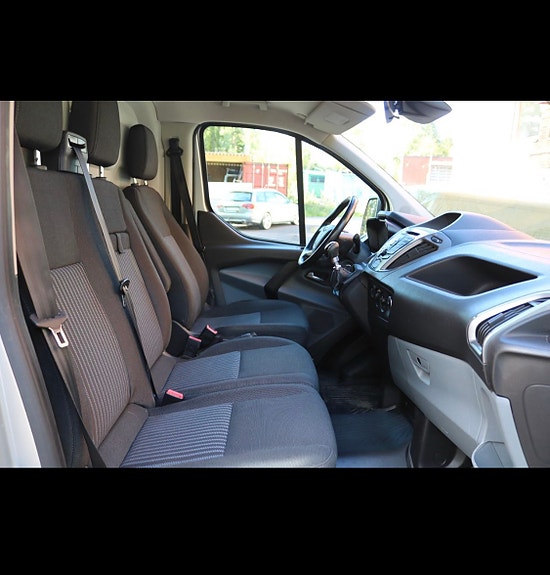 Ford Transit Custom 14 of 25