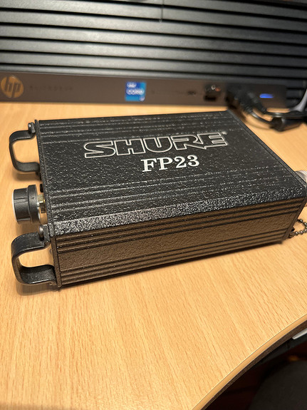 Shure FP23 Mic Preamp med phantom power. | FINN torget