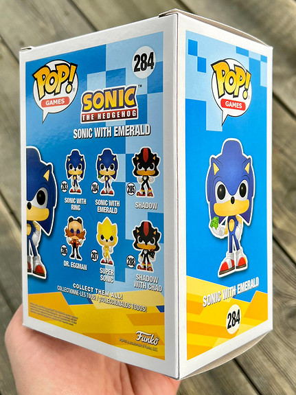 Funko Pop! Sonic with Emerald | Sonic The Hedgehog | Sega All