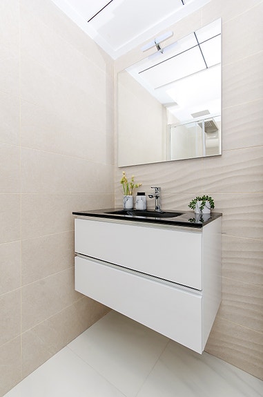 Soverom 1 med eget bad og terrasse