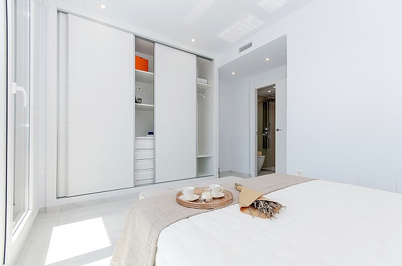 Soverom 1 med eget bad og terrasse