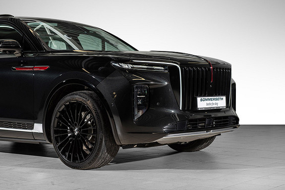 2022 Hongqi E-HS9 Exclusive
