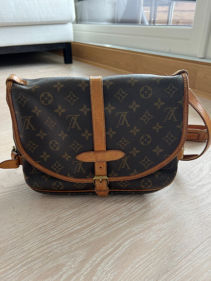 Louis Vuitton Monogram Saumur 30 Crossbody Bag – I MISS YOU VINTAGE